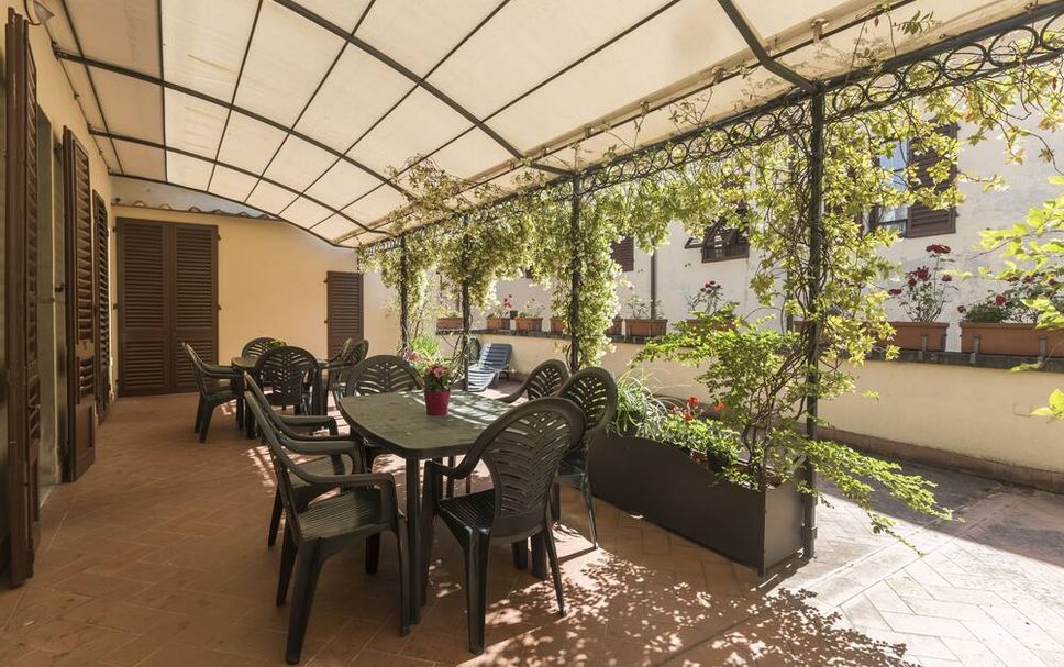 Patio Gambar