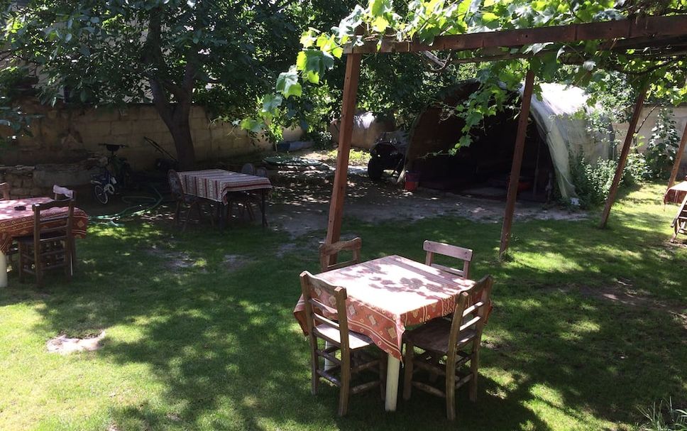 Patio Gambar