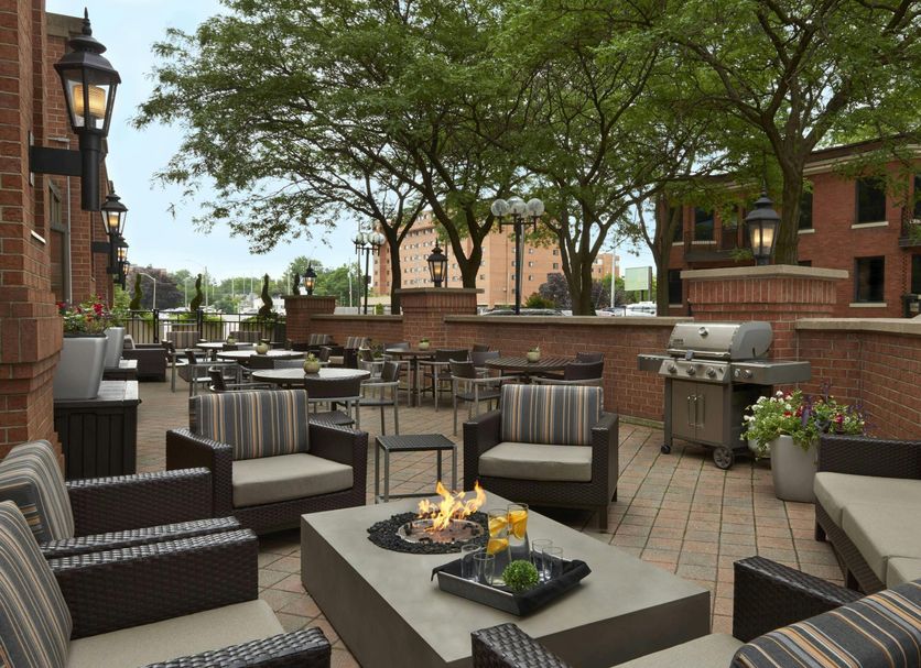 Patio Gambar