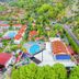 Pemandangan luar