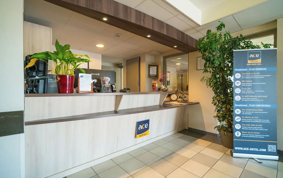 Meja Penyambut Tetamu Gambar