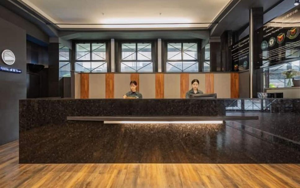 Meja Penyambut Tetamu Gambar