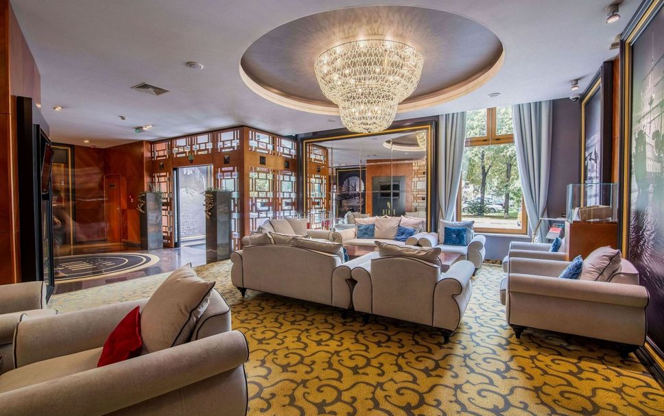 Balai Menunggu Gambar