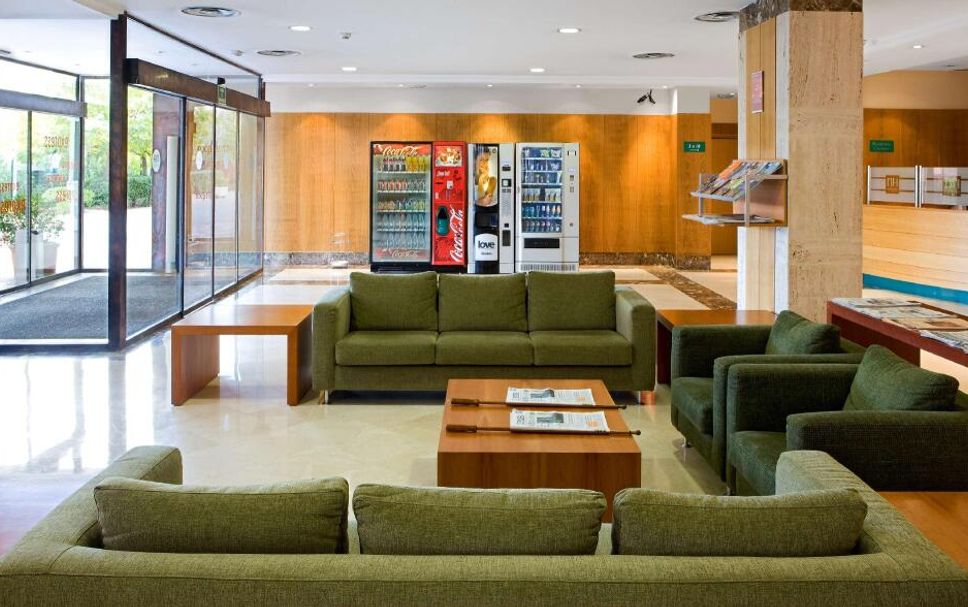 Balai Menunggu Gambar