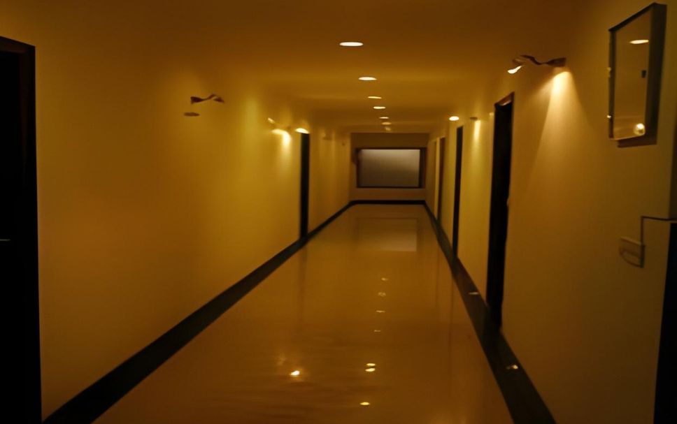 hallway Gambar