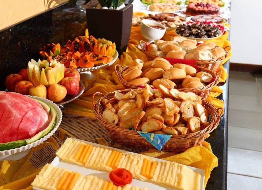 Buffet Gambar