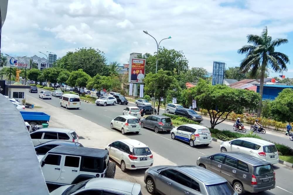 Pemandangan luar