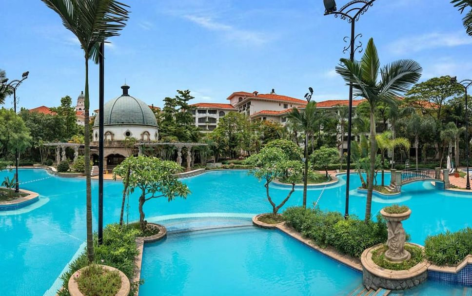 Kolam renang Gambar