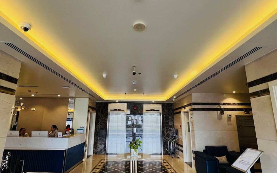 Meja Penyambut Tetamu Gambar