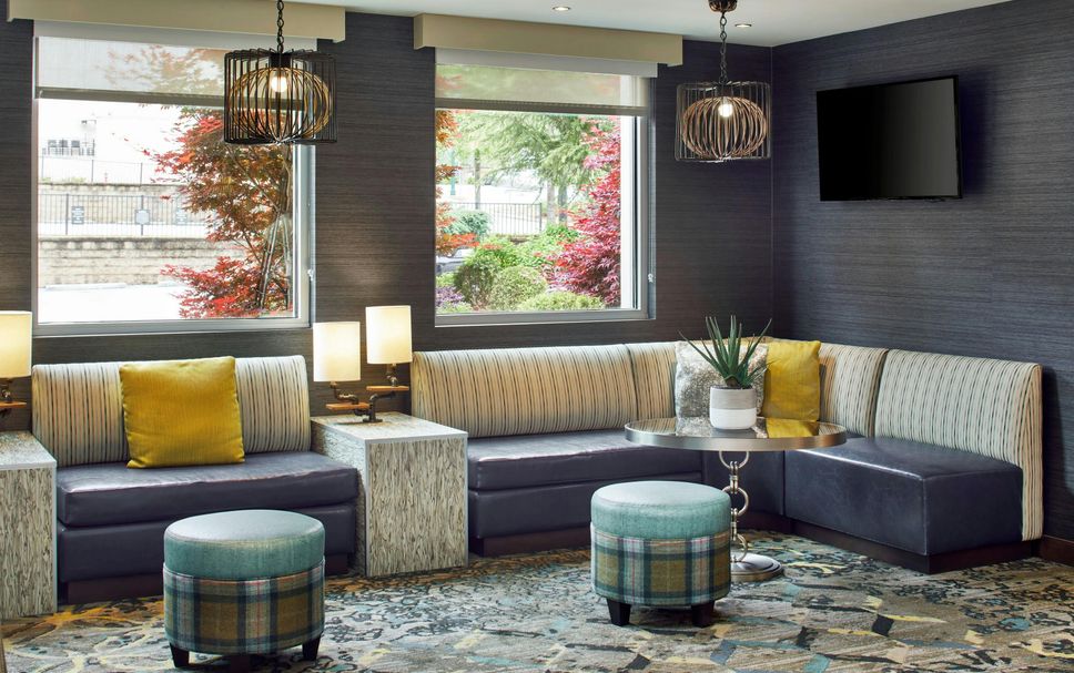 Balai Menunggu Gambar