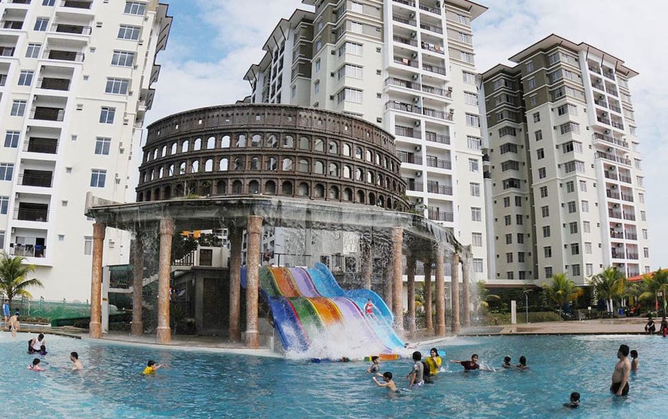 Kolam renang Gambar