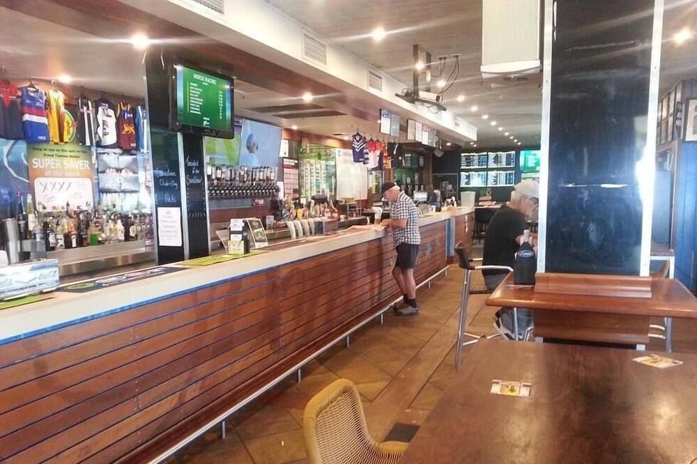 Bar