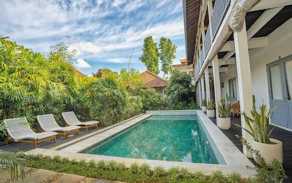 Kolam renang Gambar