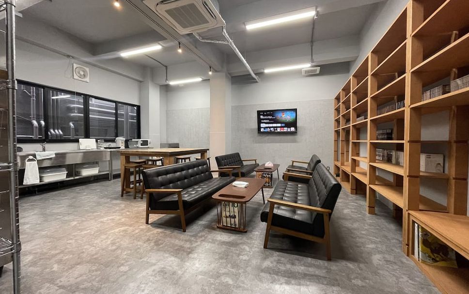 Balai Menunggu Gambar