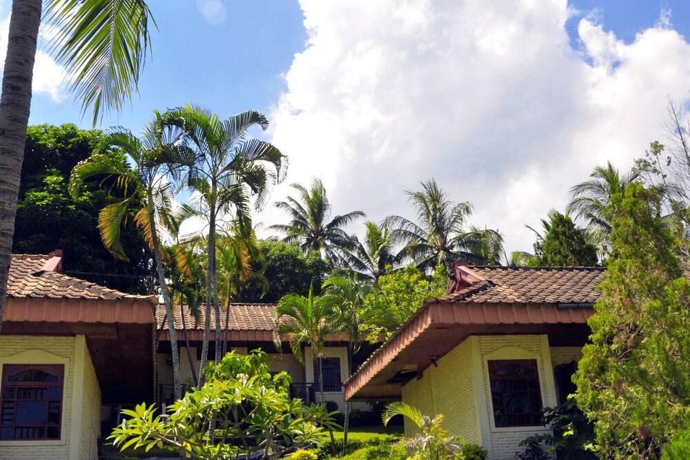 Pemandangan luar