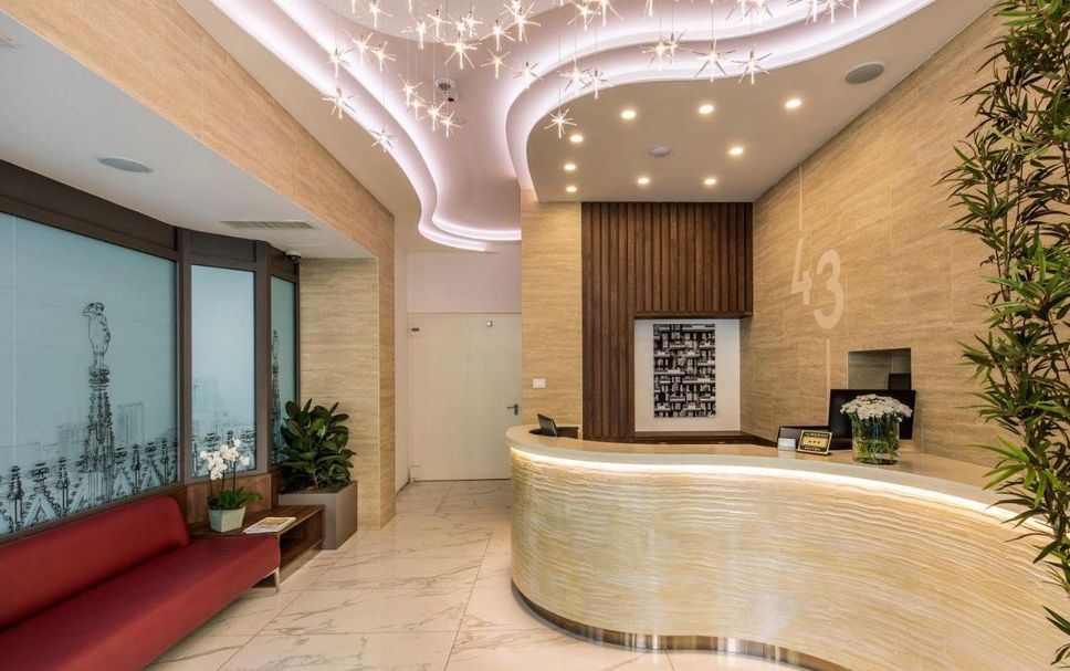 Meja Penyambut Tetamu Gambar