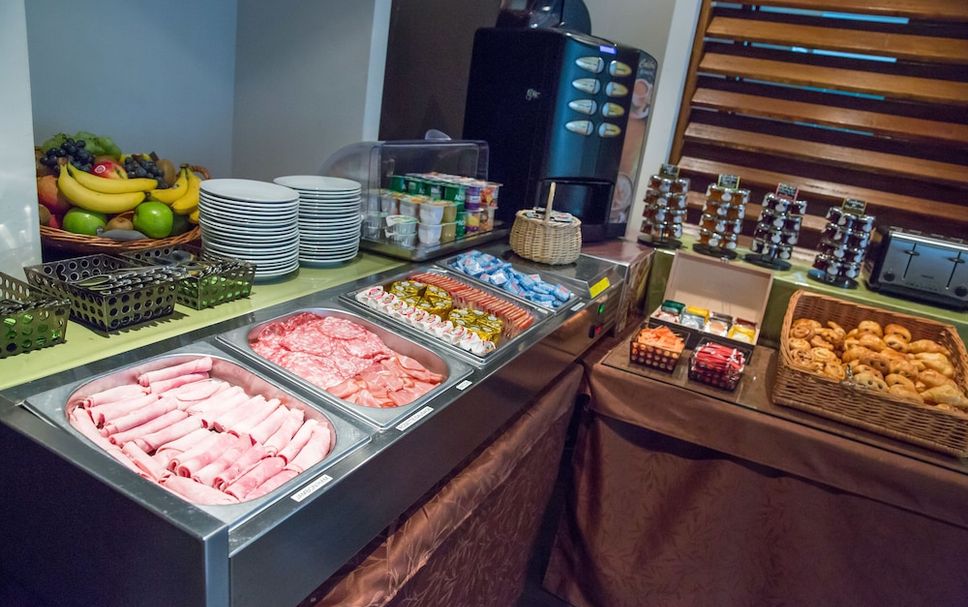Buffet Gambar
