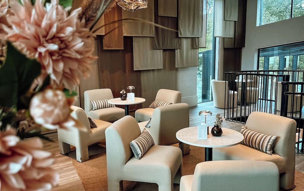 Balai Menunggu Gambar