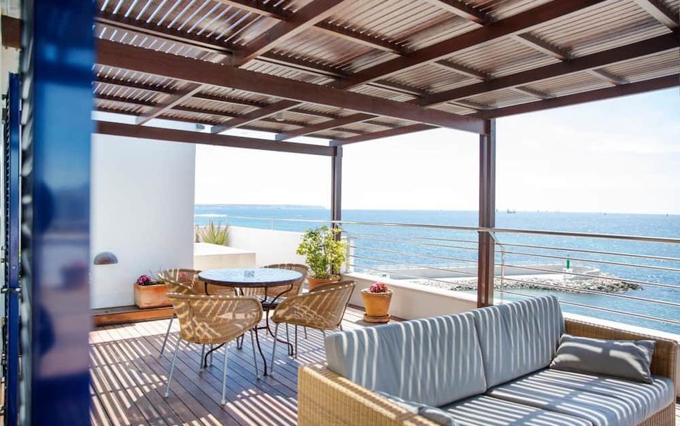 Balkoni Gambar