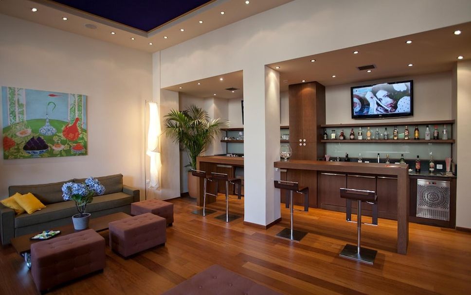 Meja Penyambut Tetamu Gambar