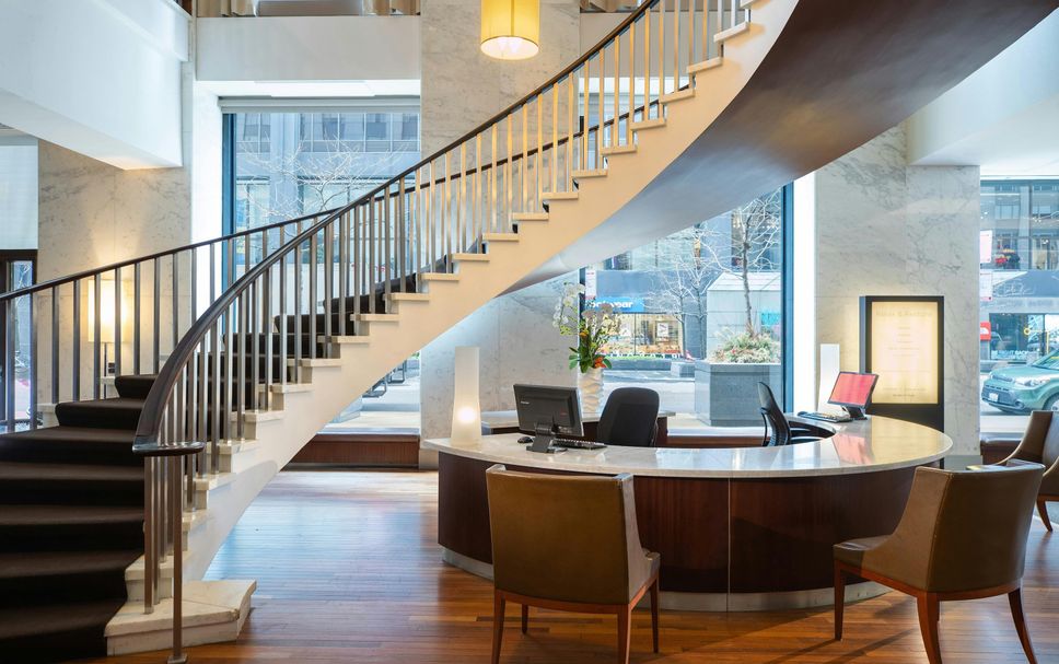 Meja Penyambut Tetamu Gambar