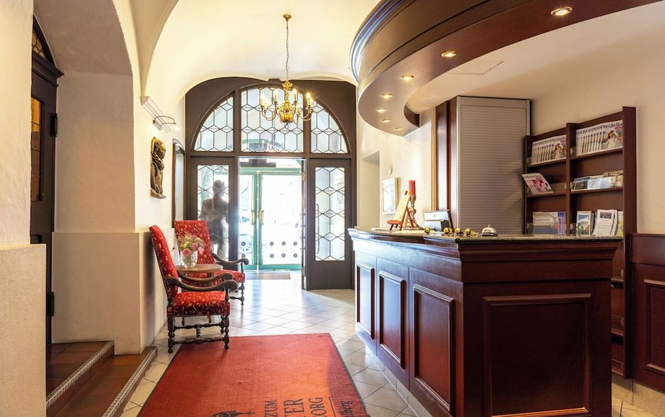 Meja Penyambut Tetamu Gambar