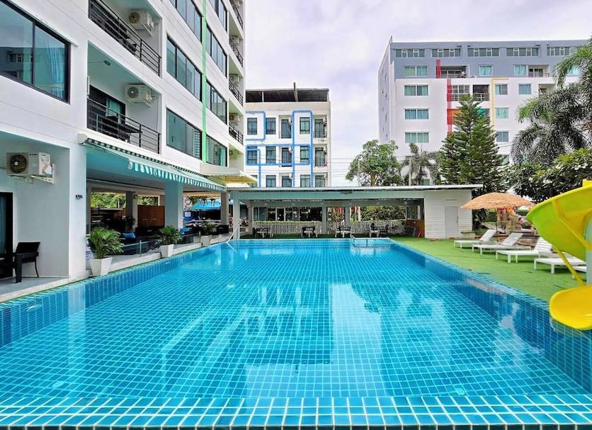 Kolam renang Gambar