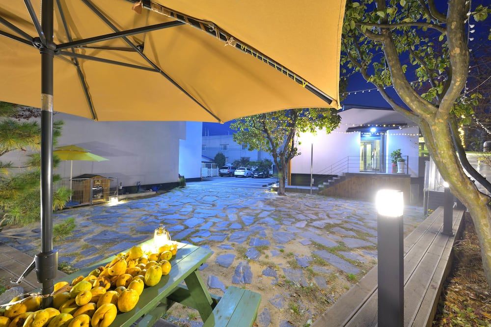 Patio Gambar