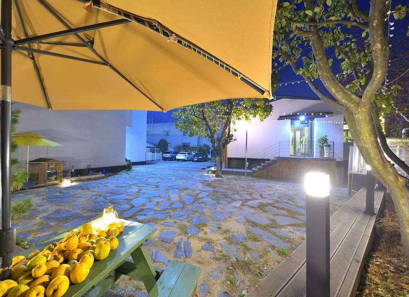 Patio Gambar