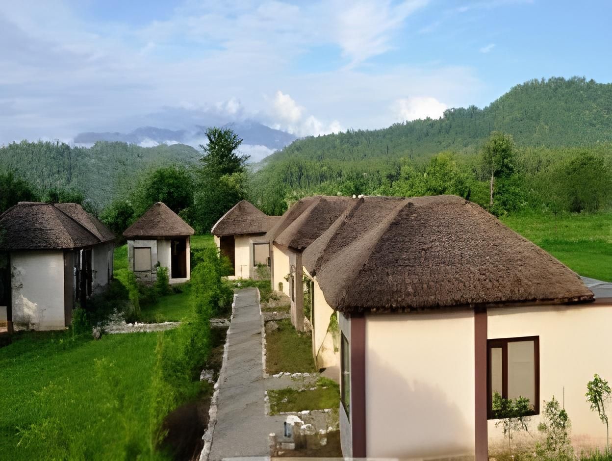 Pemandangan luar