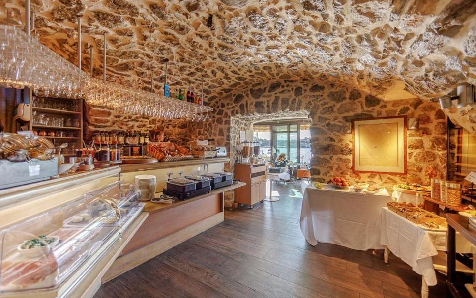 Hotel amenity Gambar