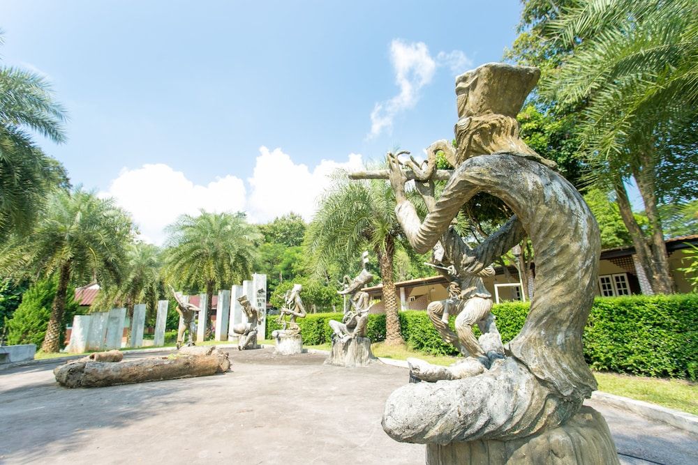 Pemandangan luar
