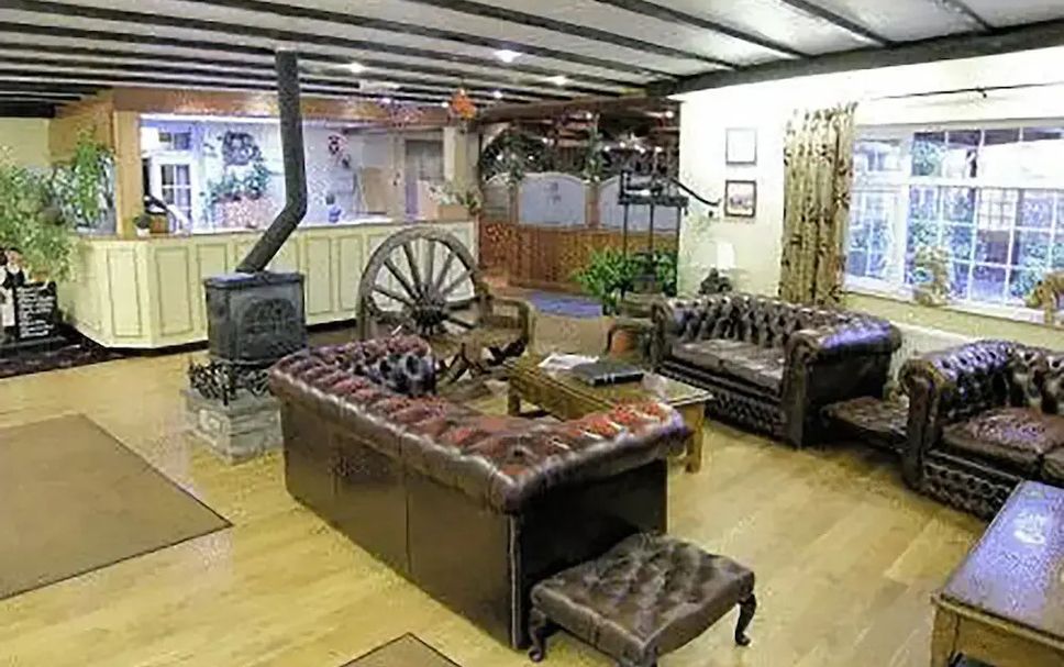 Balai Menunggu Gambar