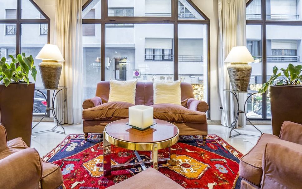 Balai Menunggu Gambar