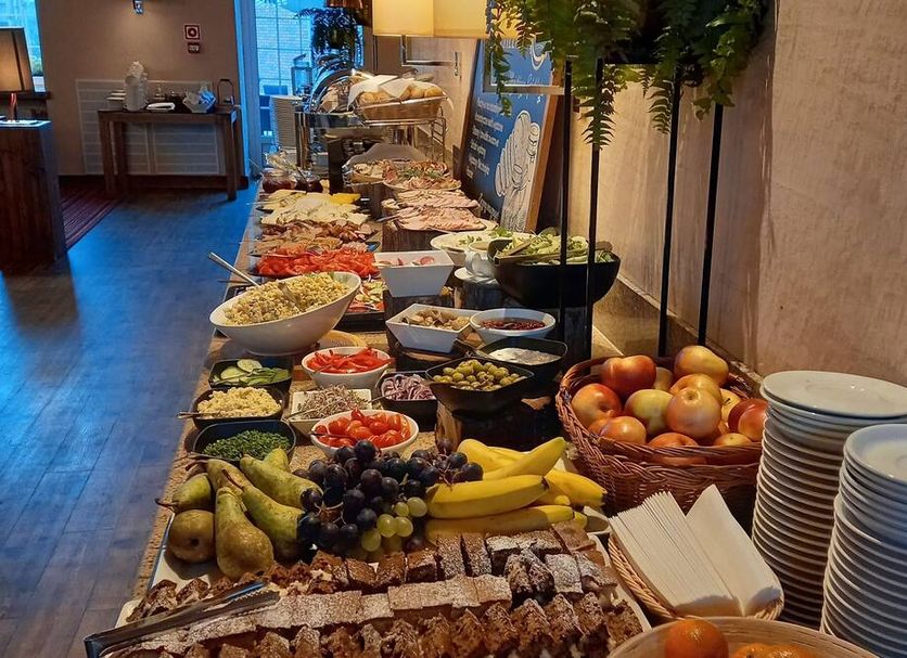 Buffet Gambar