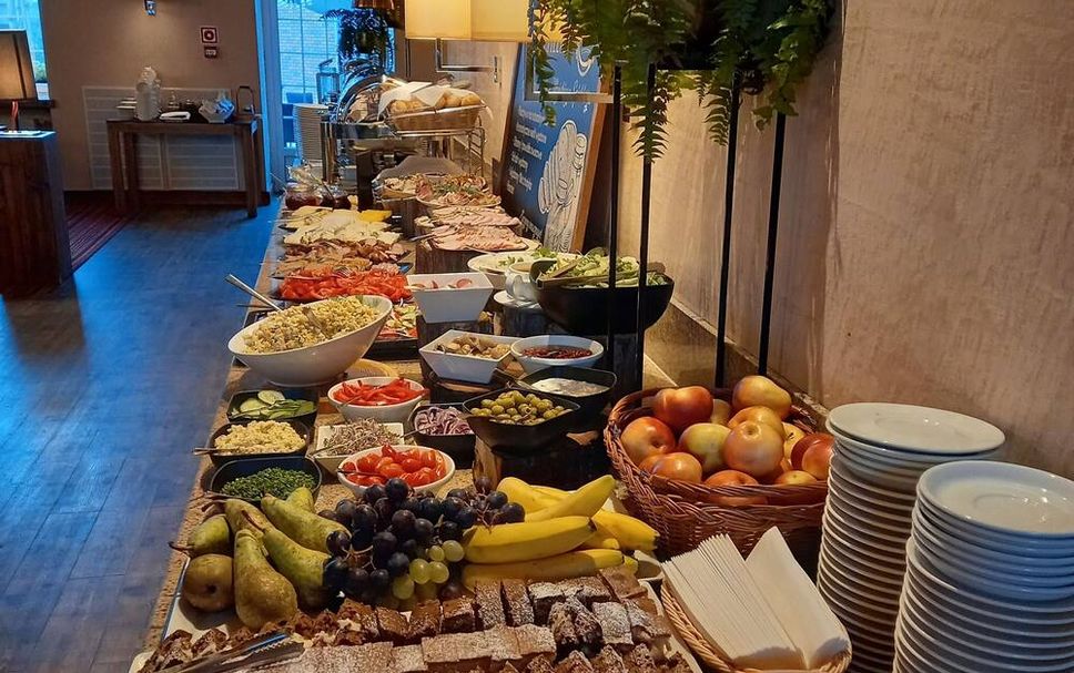 Buffet Gambar