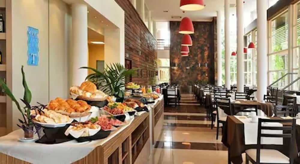 Buffet Gambar