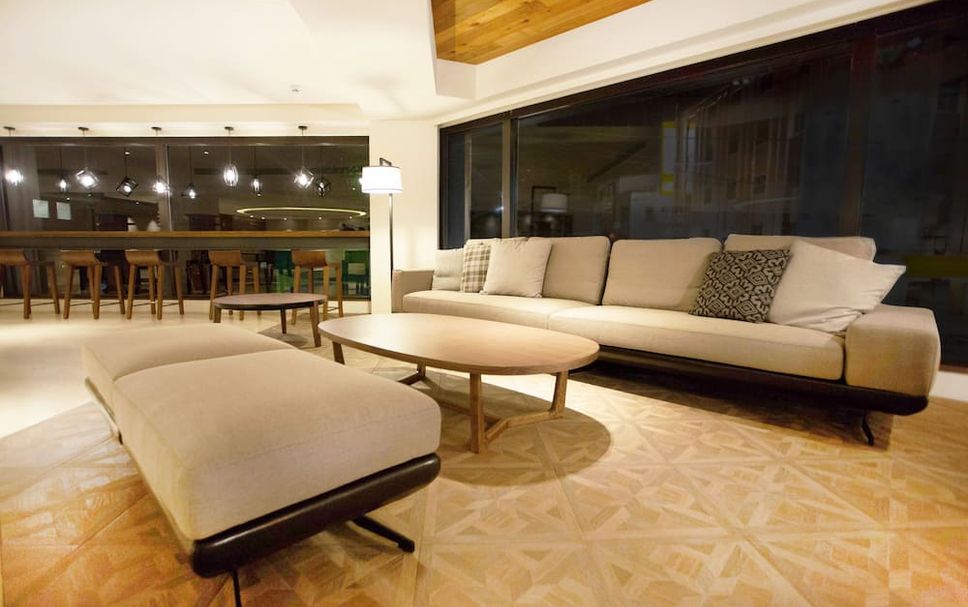 Balai Menunggu Gambar