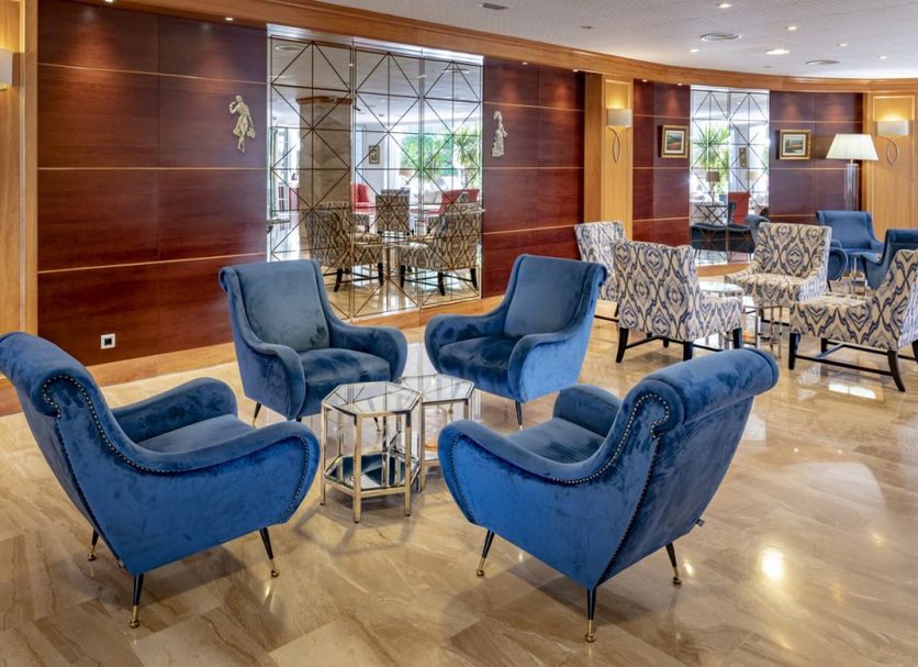 Balai Menunggu Gambar