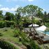 Pemandangan luar