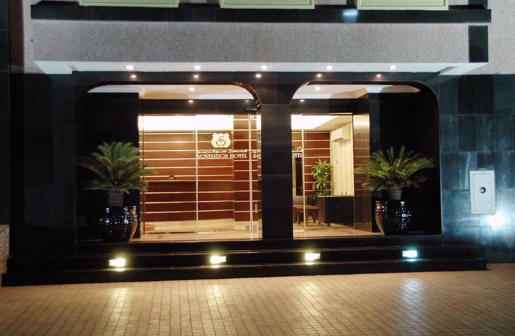 Pintu Masuk Hotel Gambar