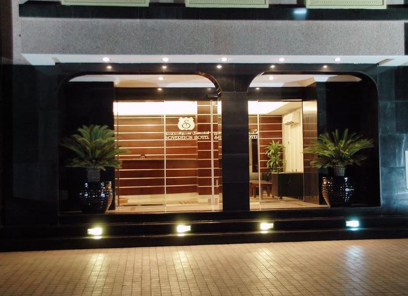 Pintu Masuk Hotel Gambar