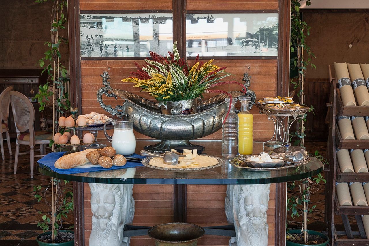 Buffet Gambar