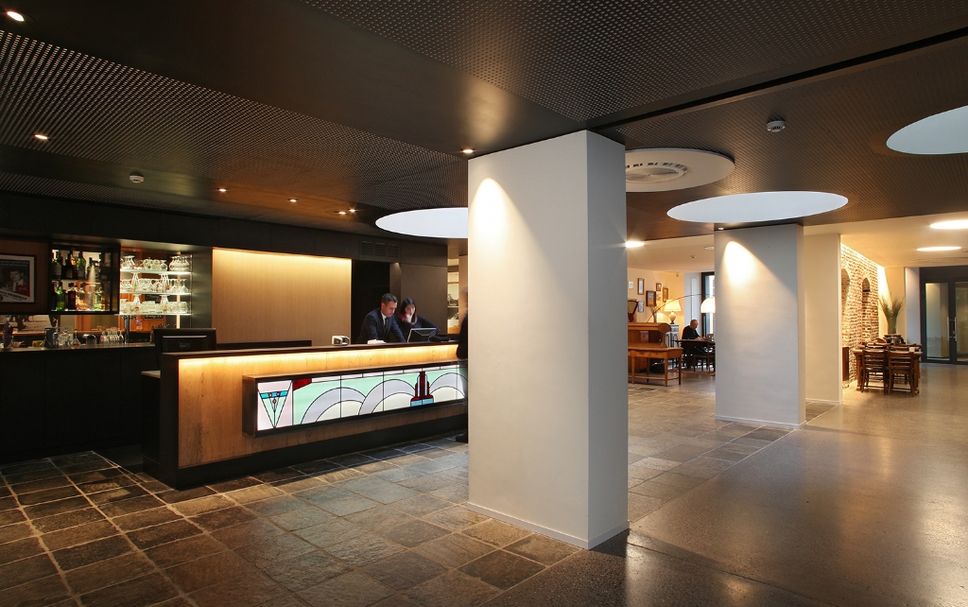 Meja Penyambut Tetamu Gambar