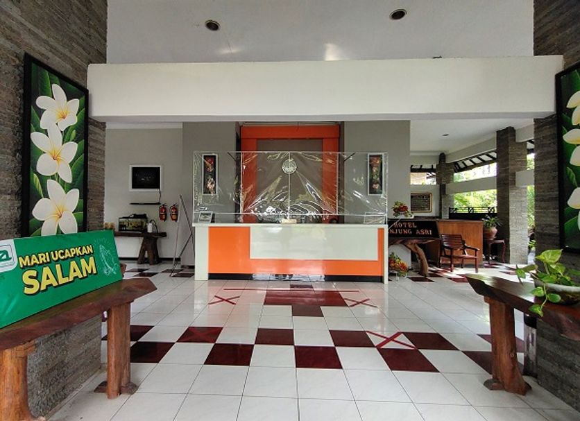 Meja Penyambut Tetamu Gambar