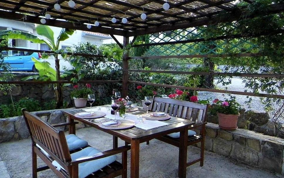 Patio Gambar