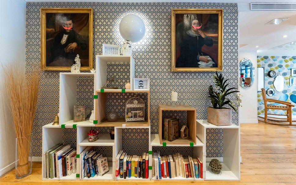 Hotel amenity Gambar