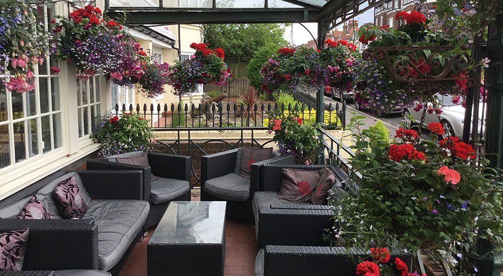 Patio Gambar