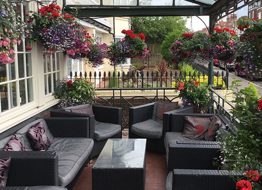 Patio Gambar