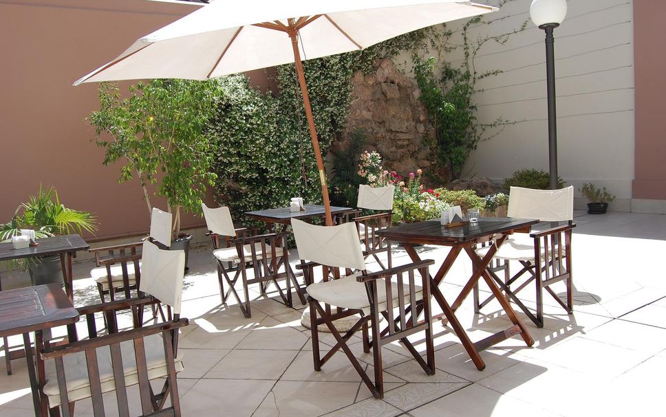 Patio Gambar